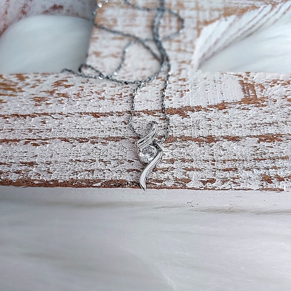 STERLING SILVER NECKLACE AND PENDANT